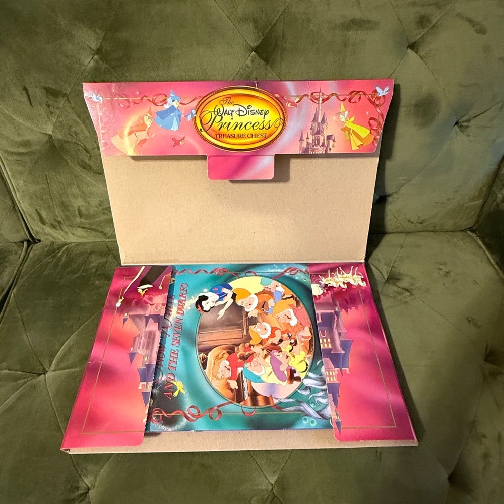 Vintage Walt Disney Princess Treasure Chest Book Set - Picture 12 of 15